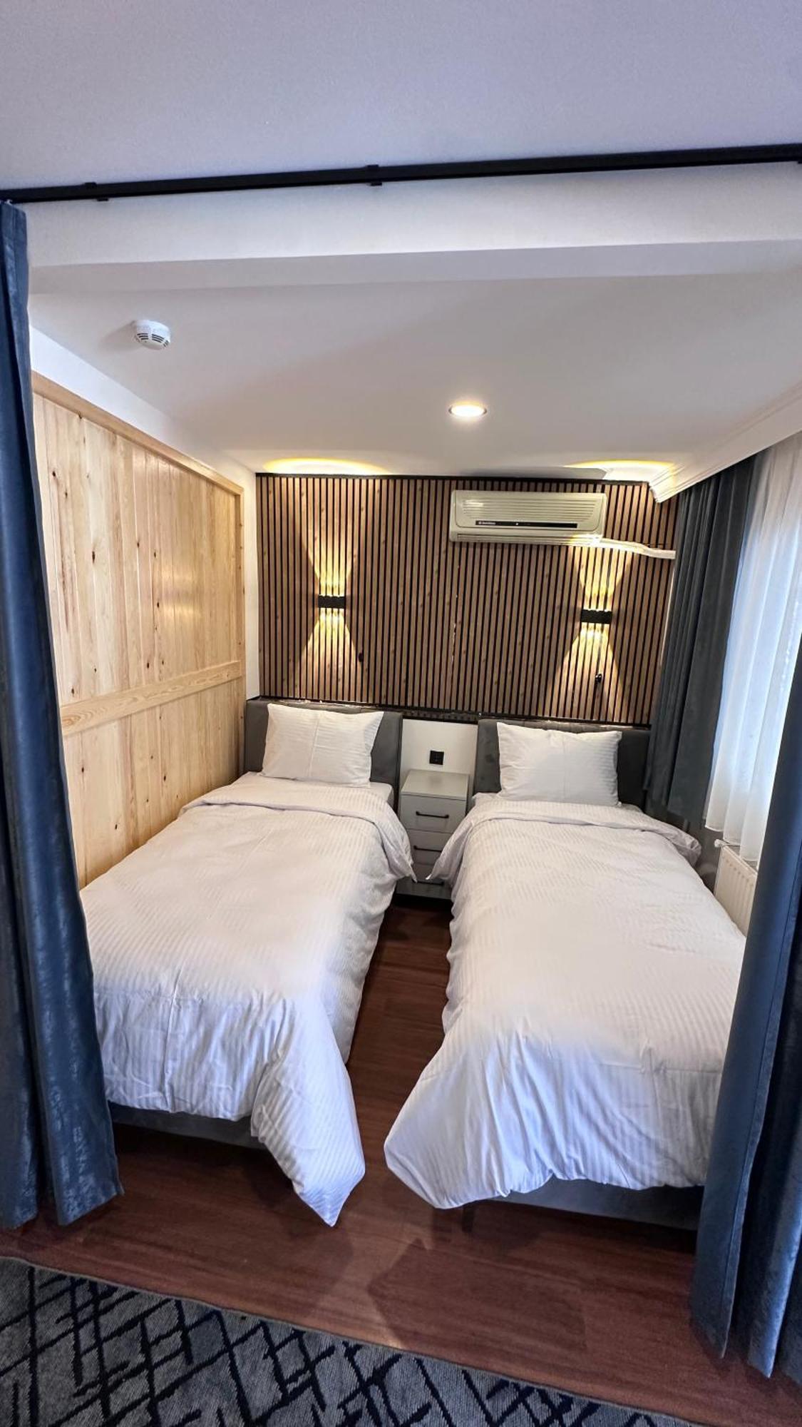 Golden Wood Apartment